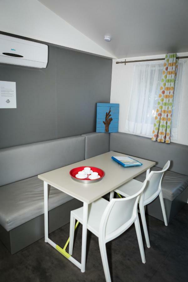 Les Acacias Camping 4*